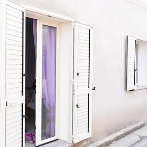 Izzhome Regina Margherita Italia