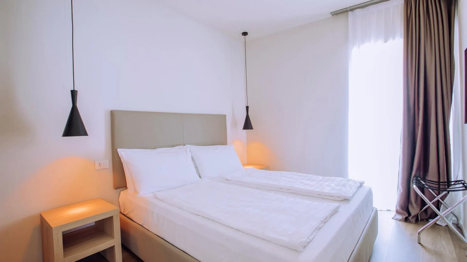 Ah Porticcioli Boutique Apartments 산펠리체델바나코